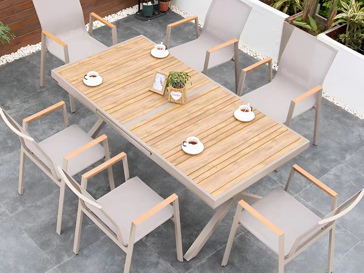 ROTO Outdoor WPC Top with Aluminium Frame Extendable Dining Table 180 ...